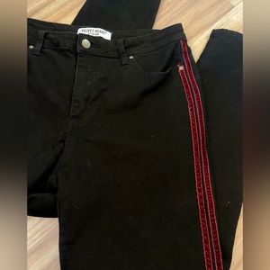 Velvet Heart Black mid rise denim skinny red stripes 31